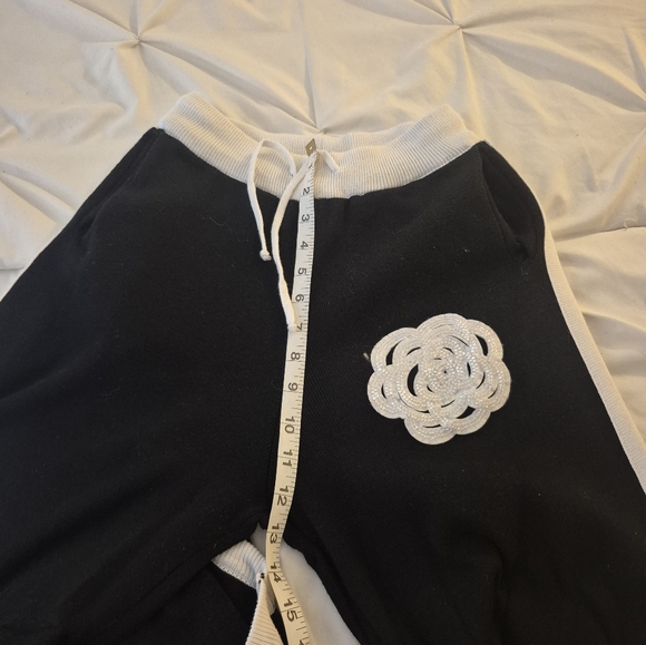 Inspired | Camellia Sweater Set - Picture 4 of 6